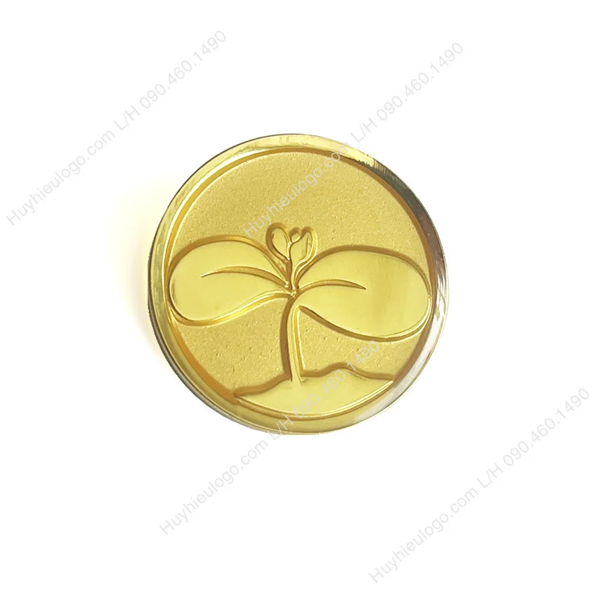 Huy hiệu logo đúc nổi mạ vàng bóng