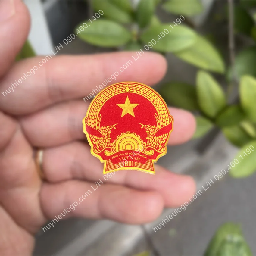 Huy hiệu logo hình quốc huy bằng mica