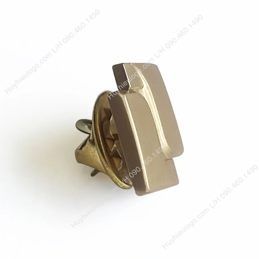 sản xuất logo cài áo theo yêu cầu