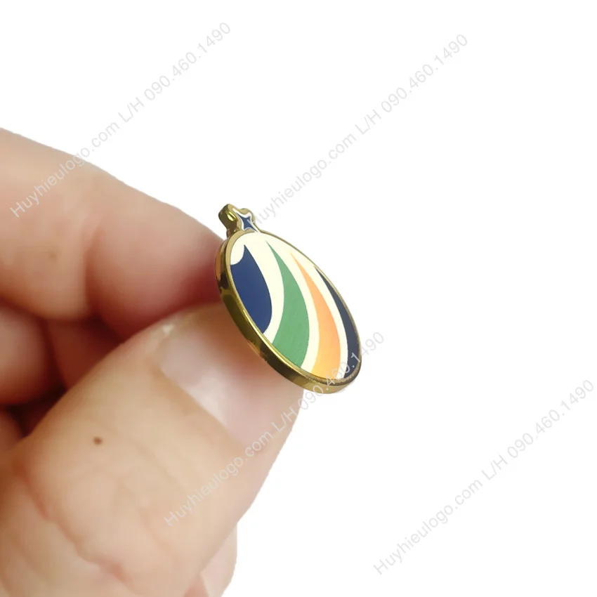 Làm huy hiệu logo theo yêu cầu 2